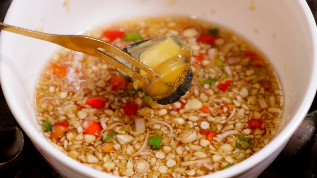 Cách làm nước chấm ốc sả ớt