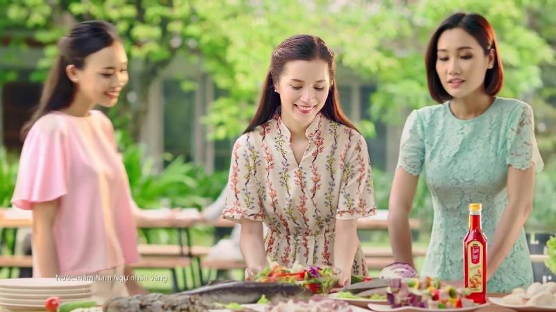 Nước mắm Nam Ngư thành phần cơ bản gồm cá, muối, nước muối